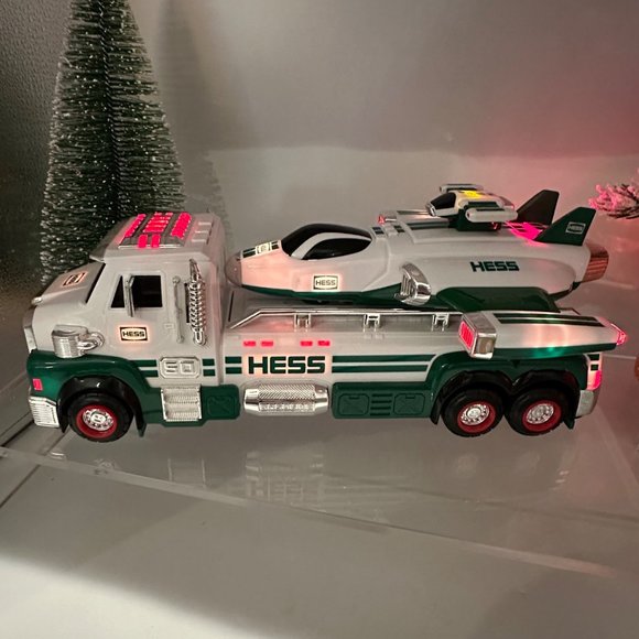 Hess Toy Truck and Space Cruiser and Scout 50 Anniversary 2014 Vehicle - Picture 11 of 11
